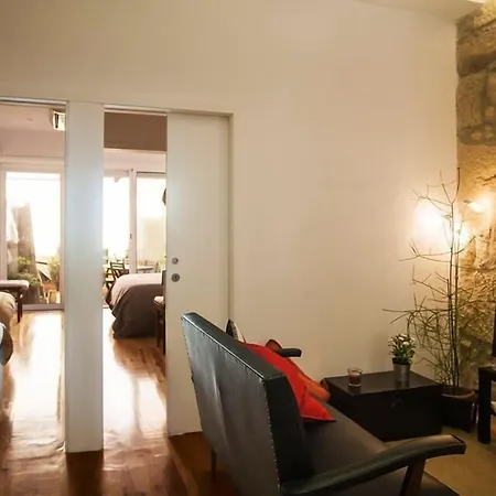 Lighthouse アパート *